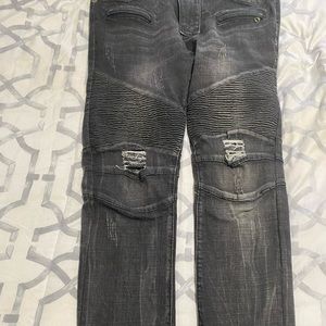 Distressed Ripped Stretched Jeans